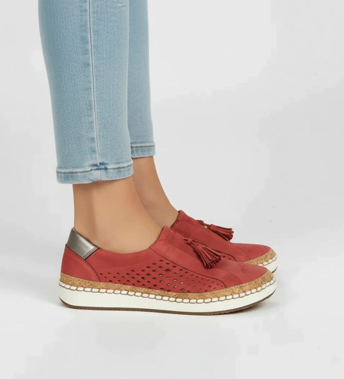 Perforierte Damen-Slip-on-Loafer-Sneaker mit Quasten