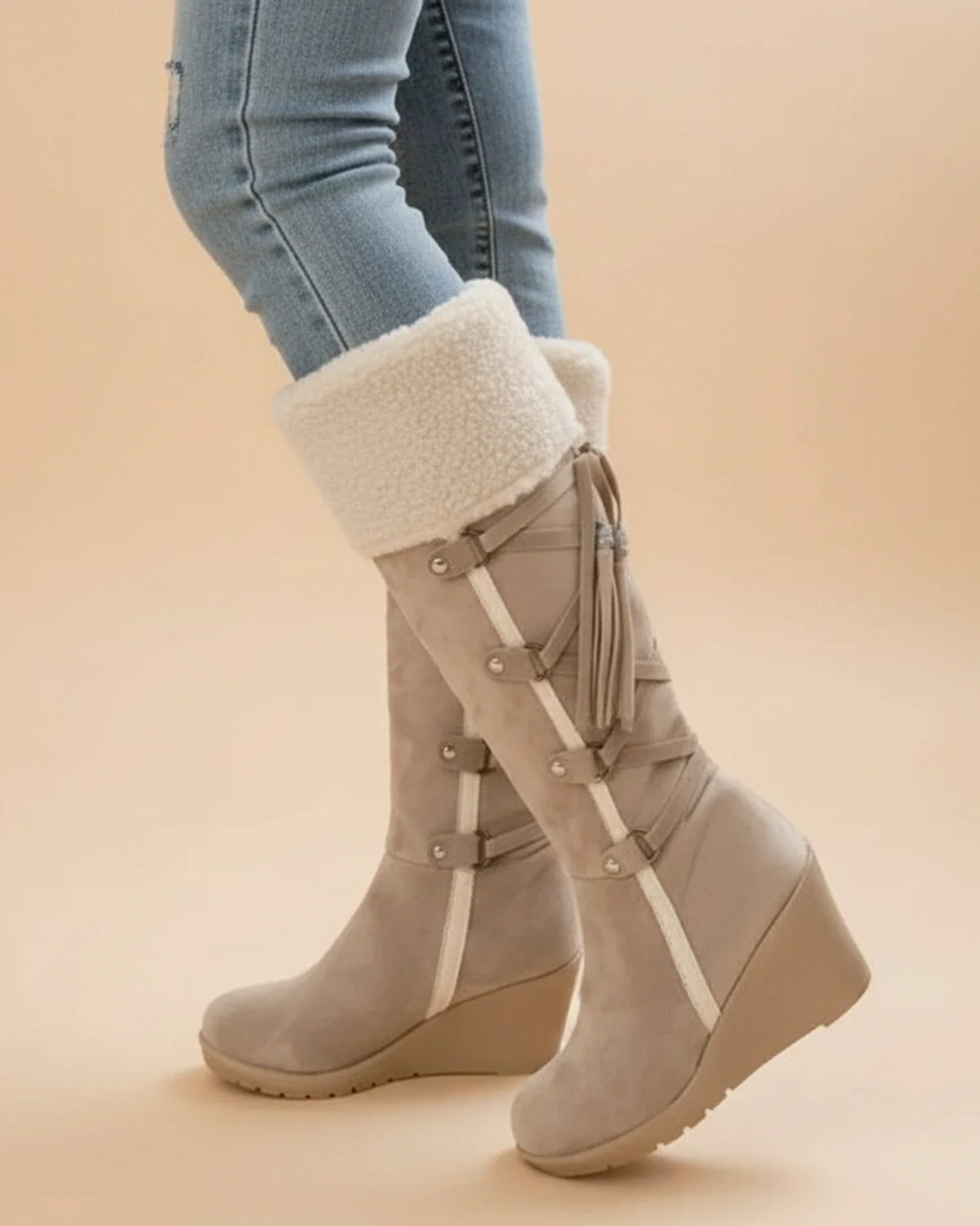 Kniehohe Damen-Winterstiefel mit Keilabsatz