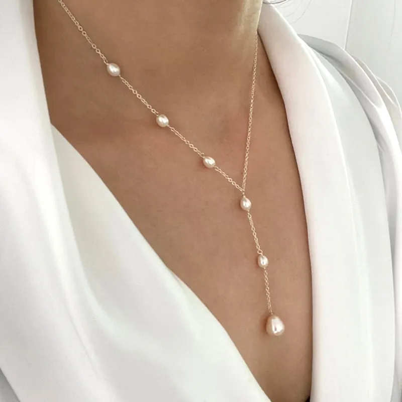 Halskette mit Perlmuttdetail, feines und stilvolles Accessoire