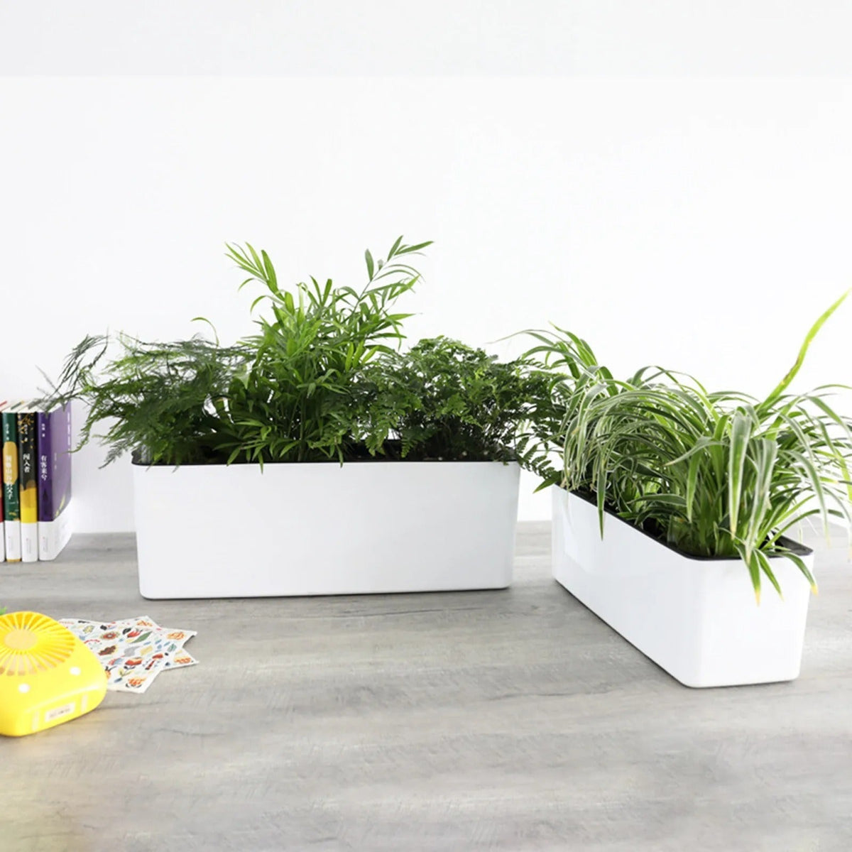 Selbstbewässernder Blumentopf mit Wasserstandsanzeiger