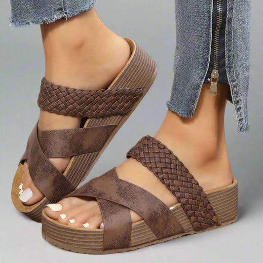 Orthopädische geflochtene Sandalen