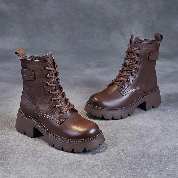 Orthopädische Schnürstiefel