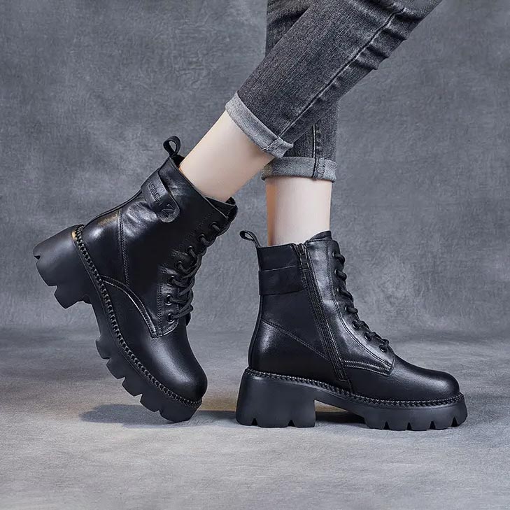 Orthopädische Schnürstiefel