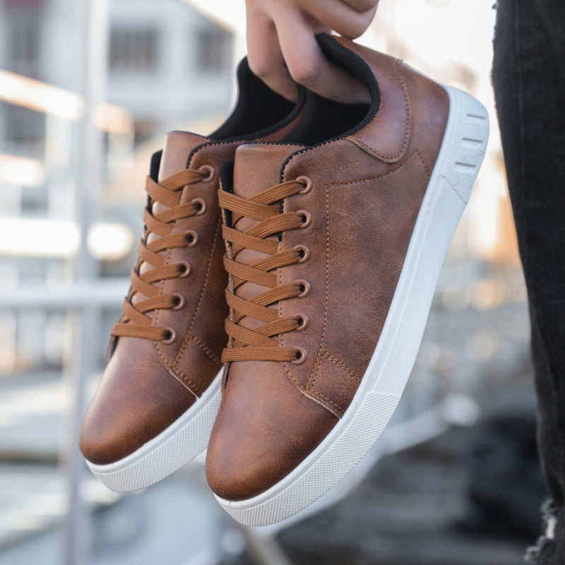 Orthopädischer Schnürsneaker