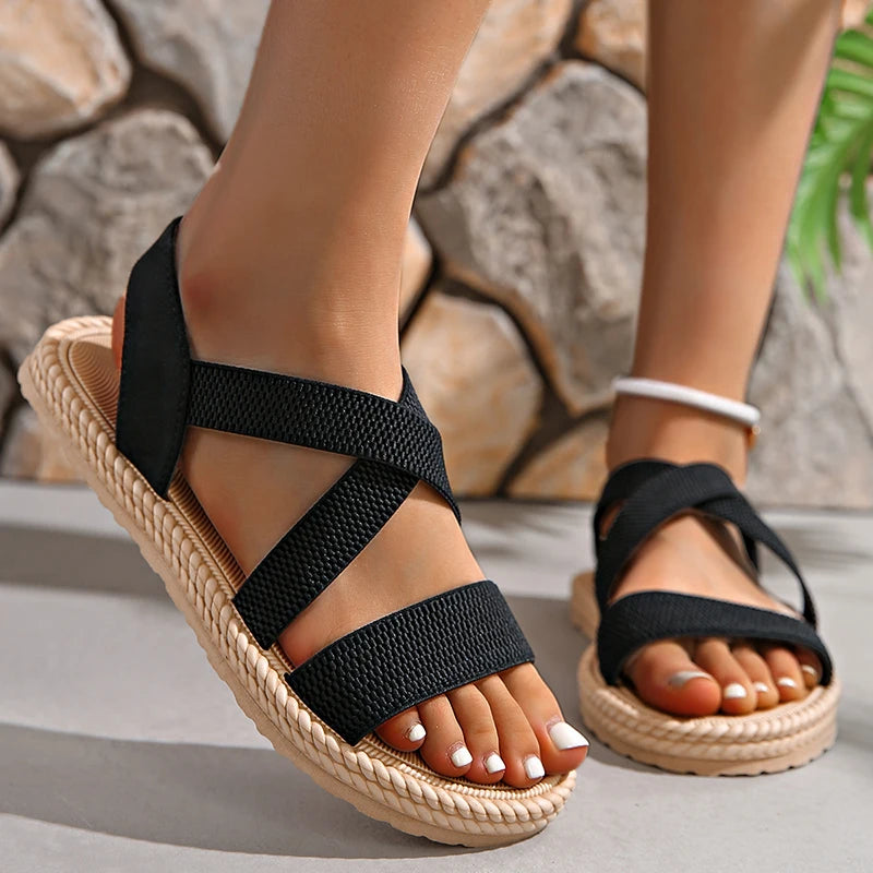 Orthopädische Damensandalen mit gekreuzten Riemen