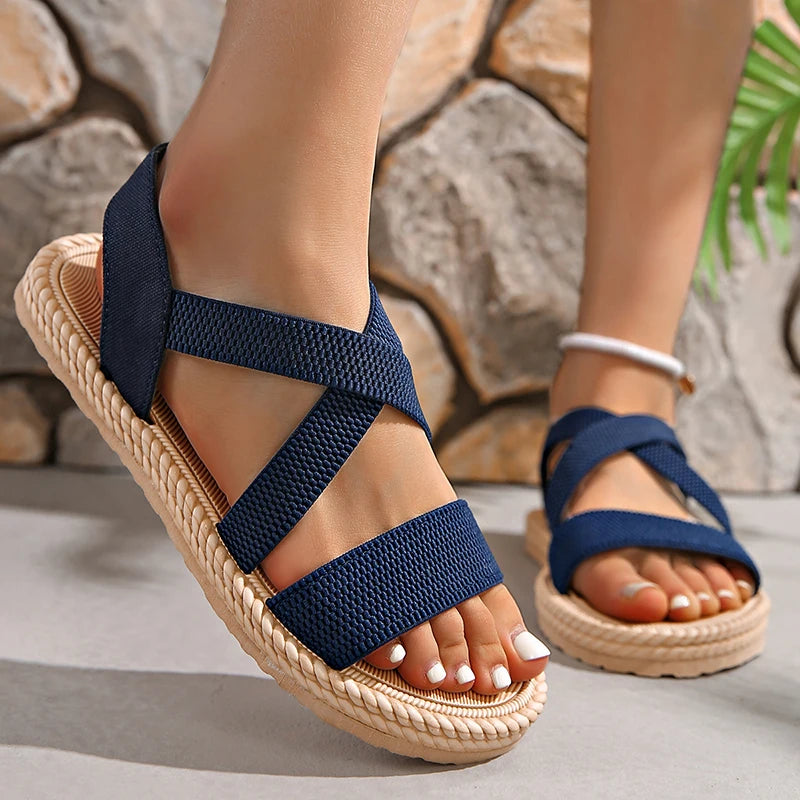 Orthopädische Damensandalen mit gekreuzten Riemen
