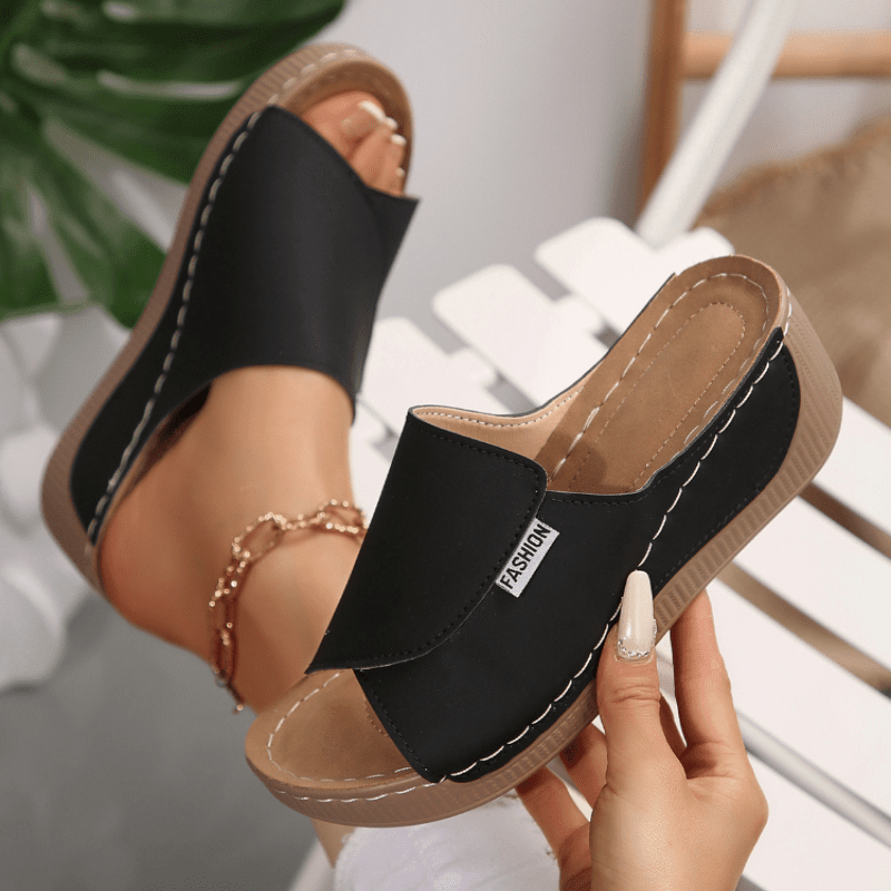 Orthopädische Damensandalen mit weicher Polsterung für bequemes und stabiles Gehen im Alltag