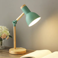 Tischlampe aus gebeiztem Holz