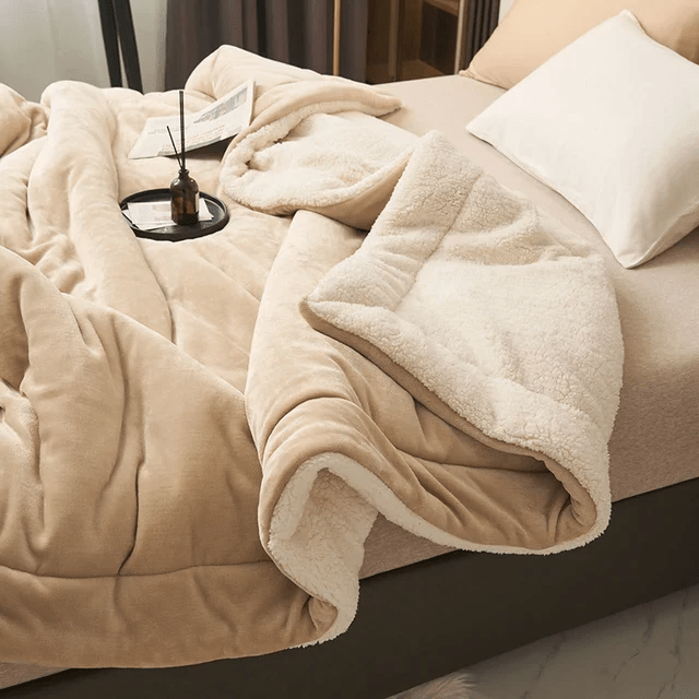 Plüsch-Fleece-Decke - bequem und weich - in mehreren Grössen