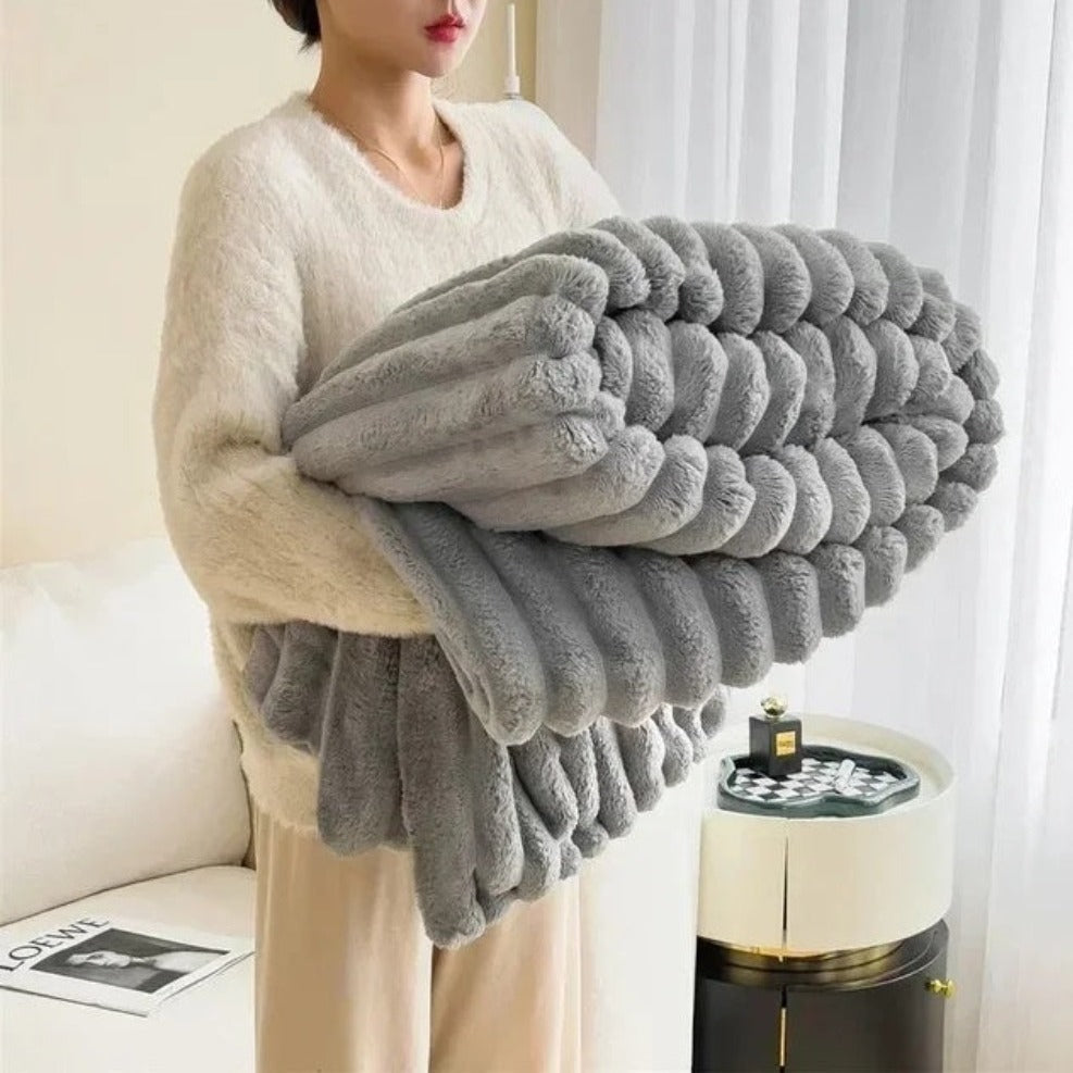 Plüschige, gerippte Decke – Weiche, warme, gestreifte Kuscheldecke für Bett und Sofa