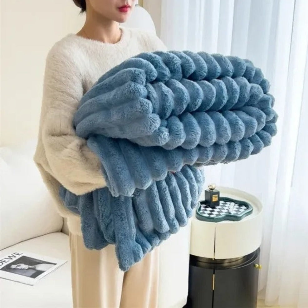 Plüschige, gerippte Decke – Weiche, warme, gestreifte Kuscheldecke für Bett und Sofa