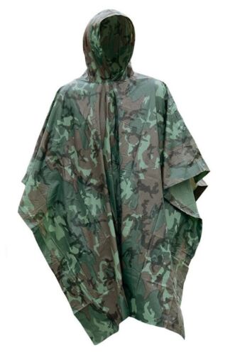 Regenponcho im Militärstil mit Kapuze