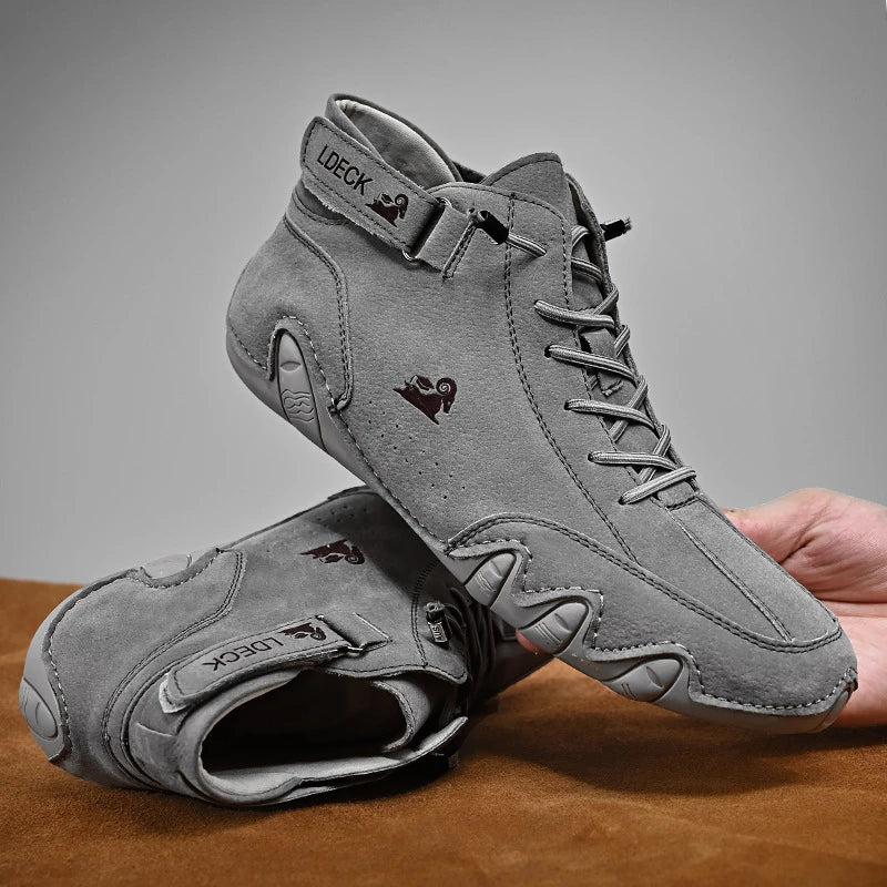 Ausserordentlich bequeme und rutschfeste orthopädische Schuhe