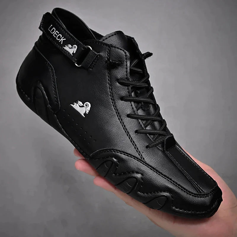 Ausserordentlich bequeme und rutschfeste orthopädische Schuhe