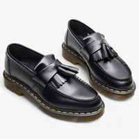 Mokassins mit Fransen: Eleganter Stil mit runder Spitze