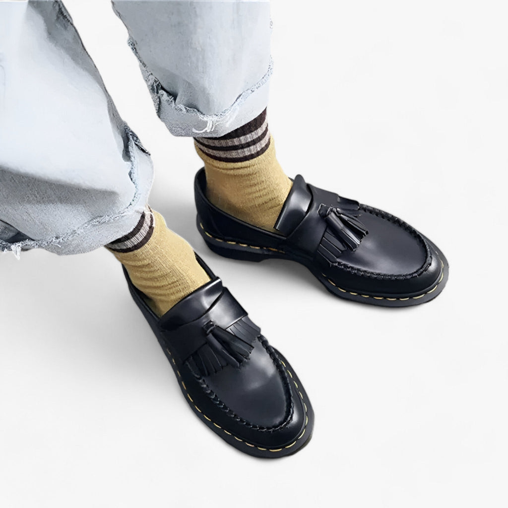 Mokassins mit Fransen: Eleganter Stil mit runder Spitze