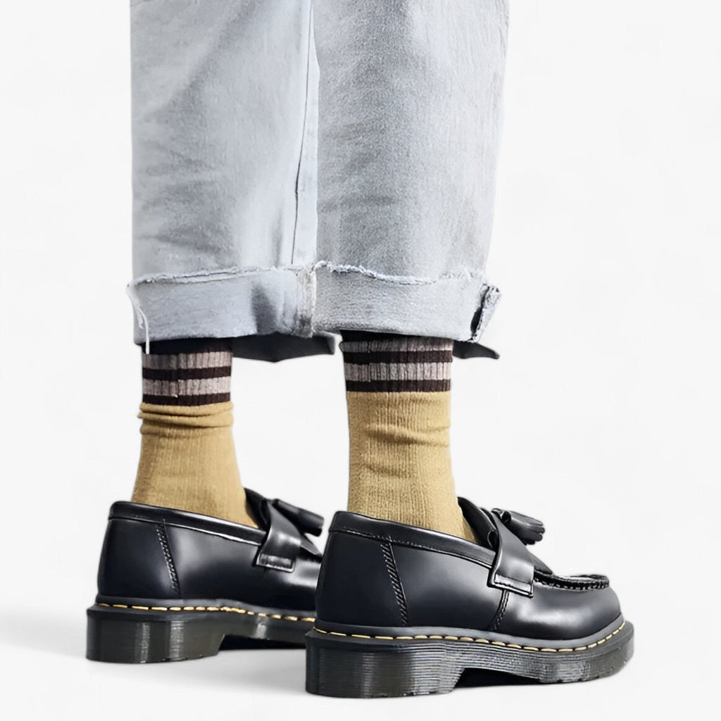 Mokassins mit Fransen: Eleganter Stil mit runder Spitze