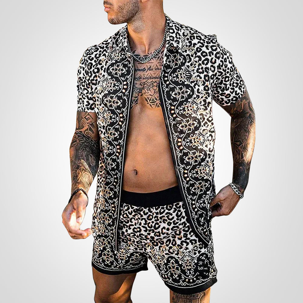 Zweiteiliges Set aus kurzärmeligem Hemd und weiten Shorts
