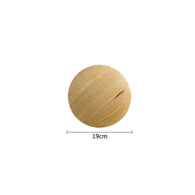 Skandinavische Holz-Wandleuchte mit warmem Licht und minimalistischem Design