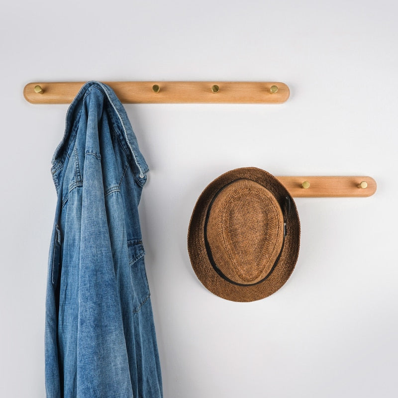 Skandinavische Wandgarderoben aus Naturholz und Messing