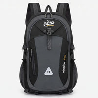 Wanderrucksack mit vielen Fächern