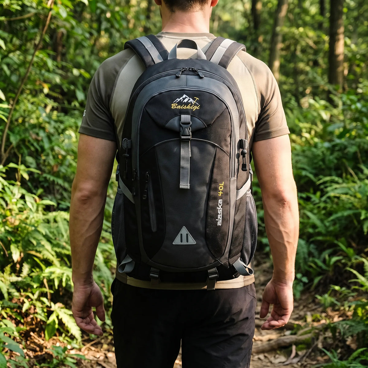 Wanderrucksack mit vielen Fächern