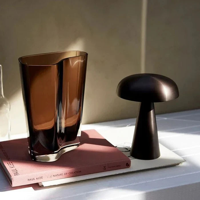 Stilvolle tragbare Tischlampe