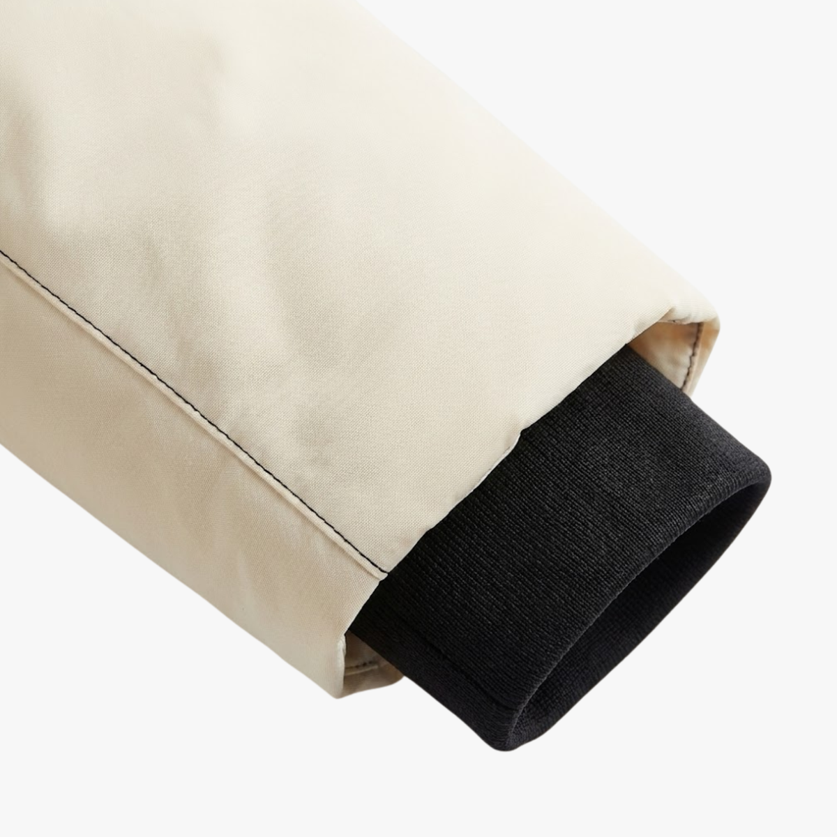 Stilvolle Damen-Winterskijacke mit Schoschendetail