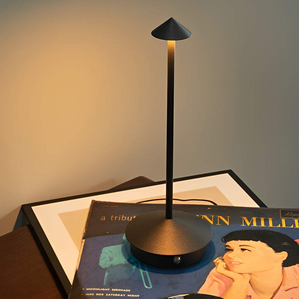Stilvolle, dimmbare USB-Tischlampe
