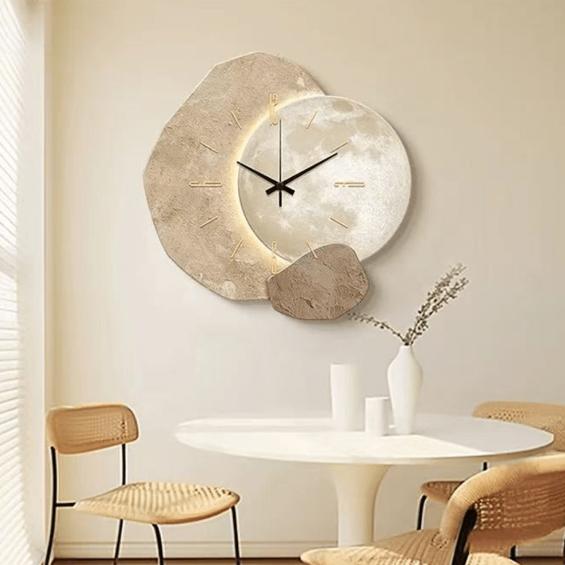 Stilvolle skandinavische Wanduhr mit lautlosem Uhrwerk