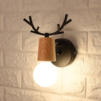 Wand-Nachttischlampe mit Hirschgeweih