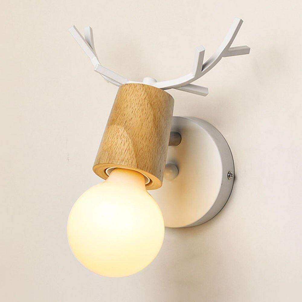 Wand-Nachttischlampe mit Hirschgeweih