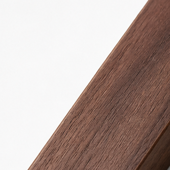 Skulpturaler Wandkleiderbügel aus Holz