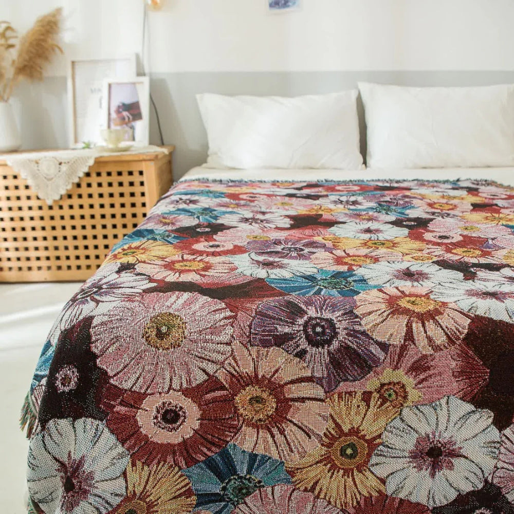 Gewebte Vintage-Kuscheldecke mit Blumenmuster und Fransen