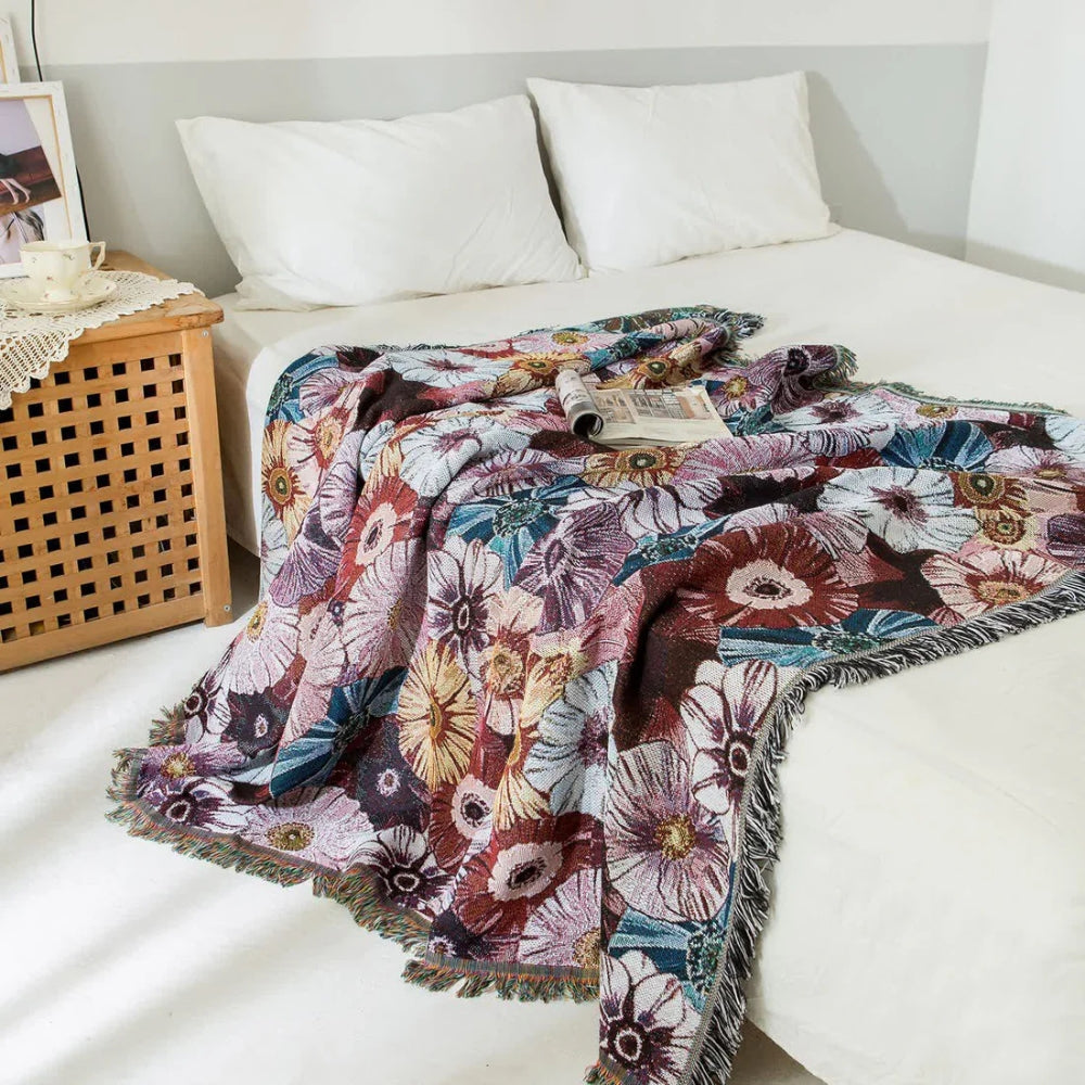 Gewebte Vintage-Kuscheldecke mit Blumenmuster und Fransen