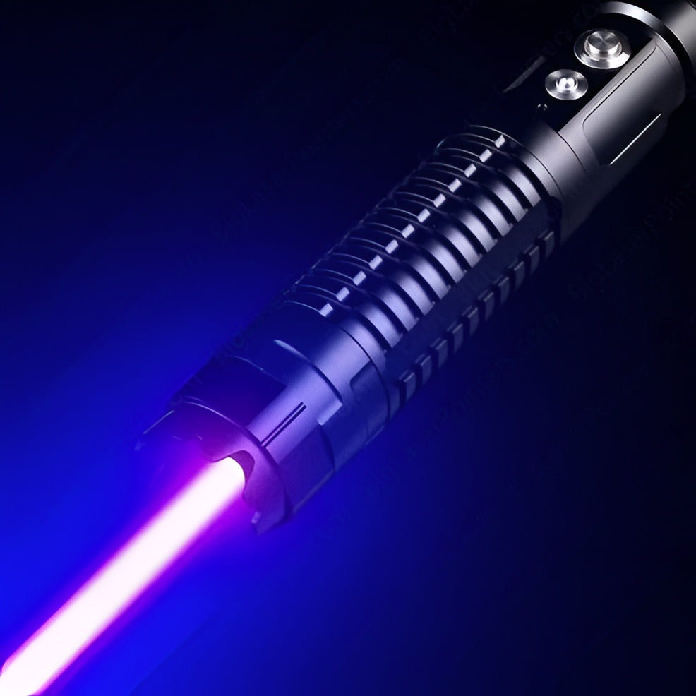 Taktische Lasertaschenlampe: Unverzichtbares Outdoor-Überlebenswerkzeug