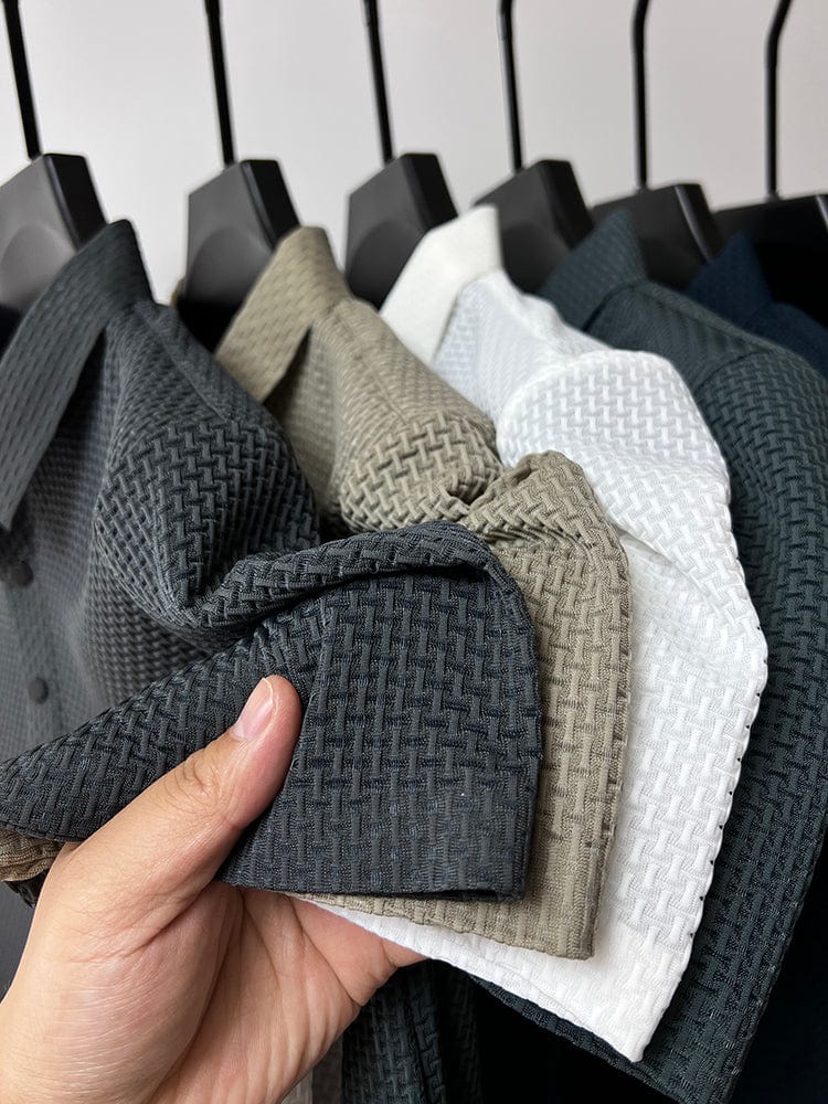 Texturiertes klassisch geschnittenes Herren-Poloshirt