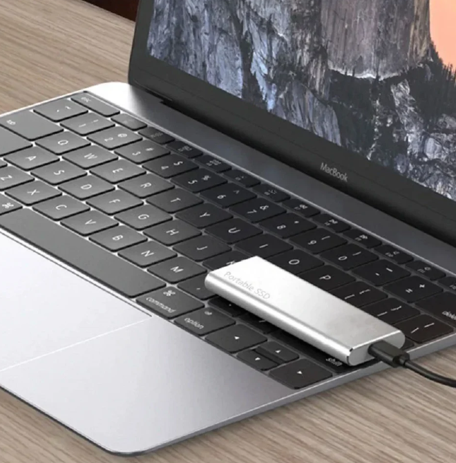 Tragbare externe 4-TB-USB-C-Festplatte für PC & Mac