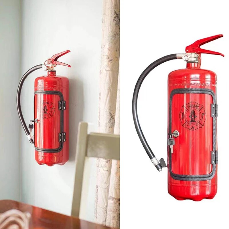 Versteckter Flaschenhalter in Feuerlöscher-Form