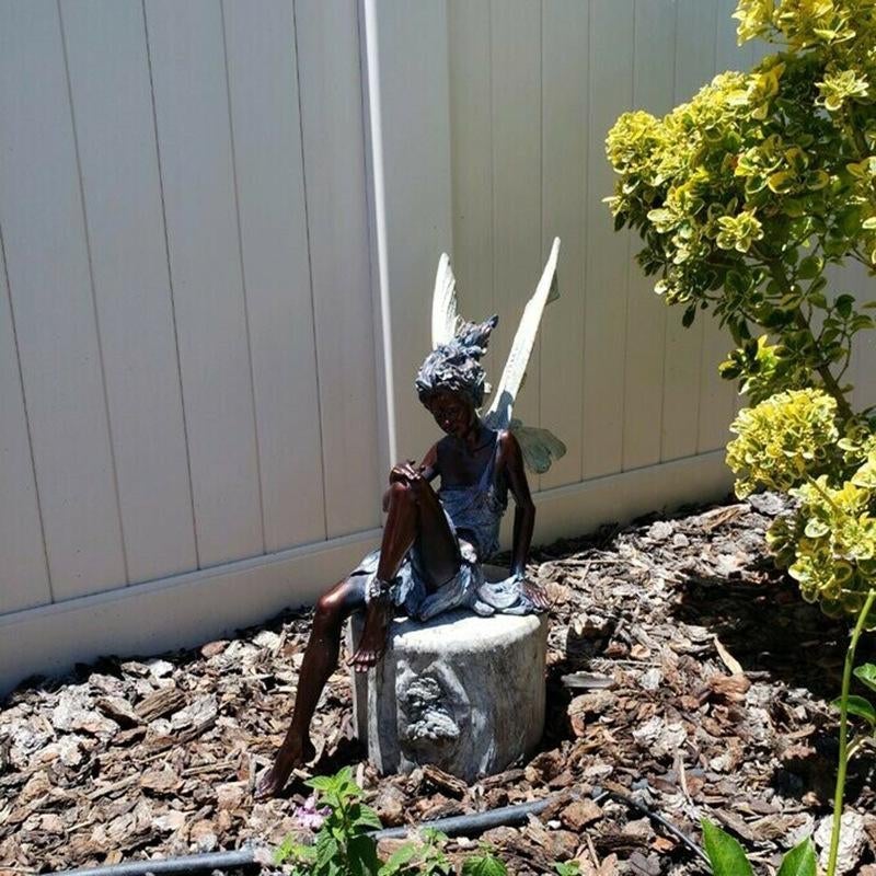 Sitzende Fee Gartenstatue