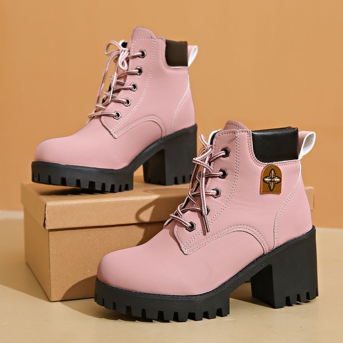 Urban Warrior Stiefel — Beherrsche die Strassen mit unaufhaltsamem Halt und wasserdichter Leistung