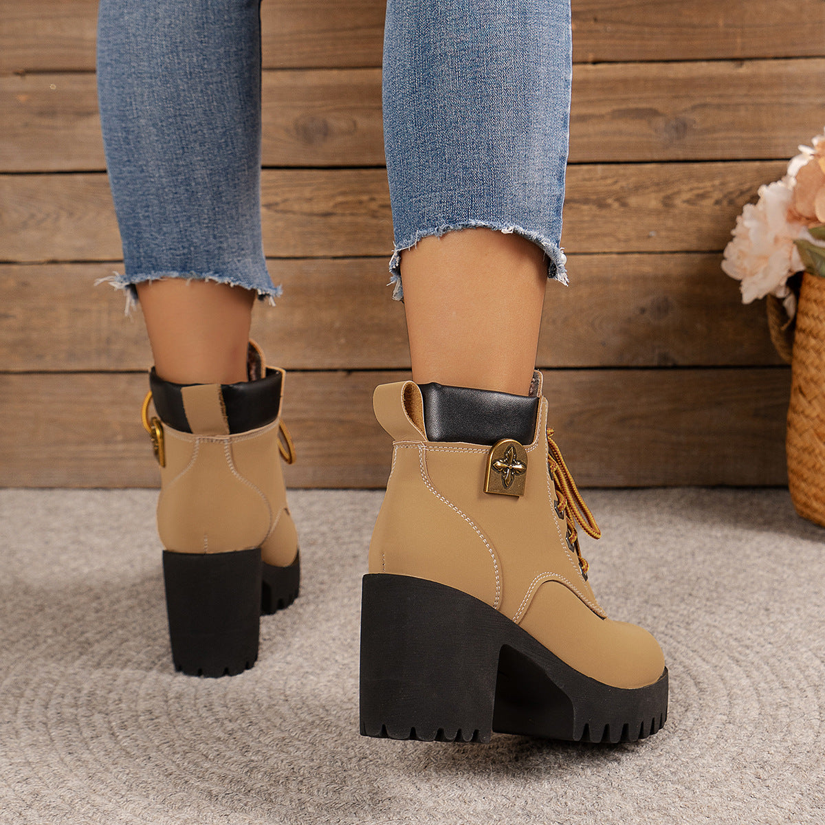 Urban Warrior Stiefel — Beherrsche die Strassen mit unaufhaltsamem Halt und wasserdichter Leistung