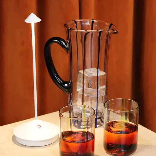 Kabellose LED-Tischlampe mit modernem Design
