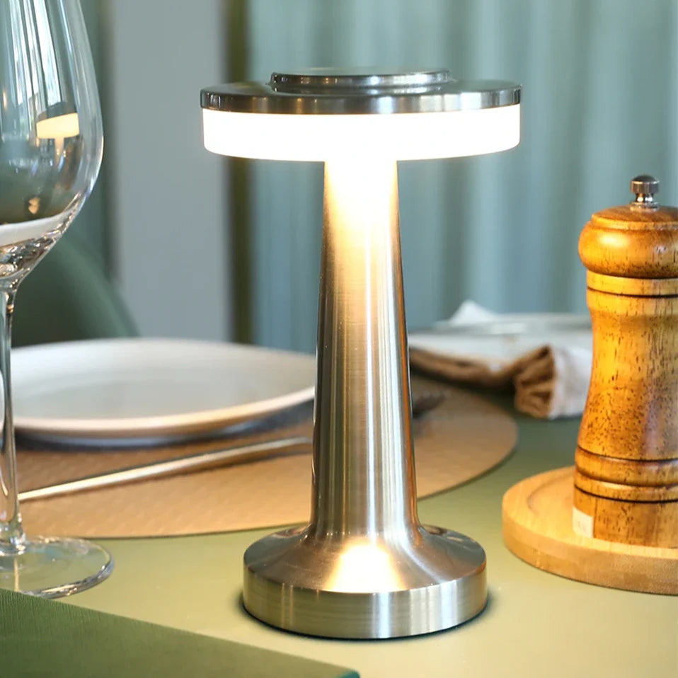 Kabellose, dimmbare LED-Tischlampe