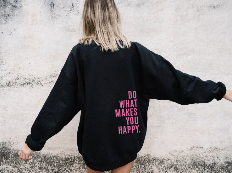 Fröhlicher Kapuzenpullover