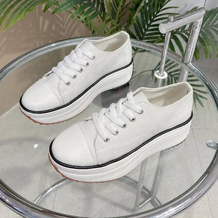 Vogue Step Sneaker